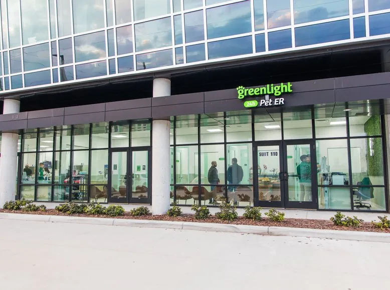 Building exterior and signage of Greenlight Pet ER Lake Nona on Narcoossee Rd