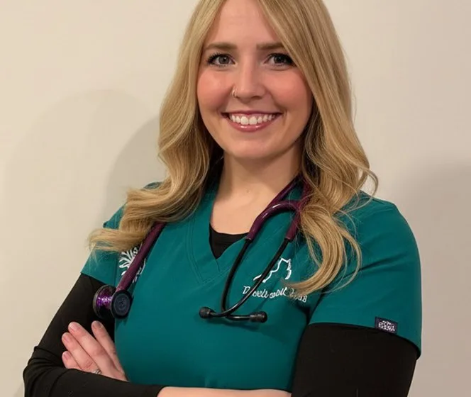 Dr. Leslie Holmes, DVM at Greenlight Pet ER The Woodlands